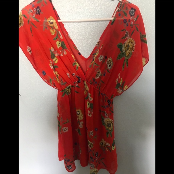 Tops - Summer floral top Tops - Summer floral top